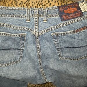 30" Lucky Jeans